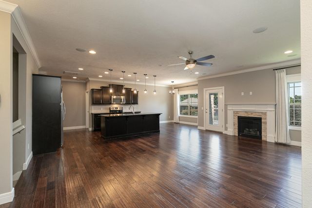 5055 E Farm Road 122, Springfield, MO 65802