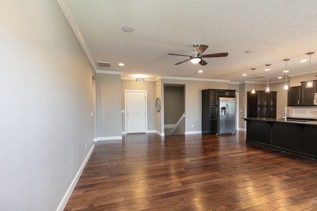 5055 E Farm Road 122, Springfield, MO 65802