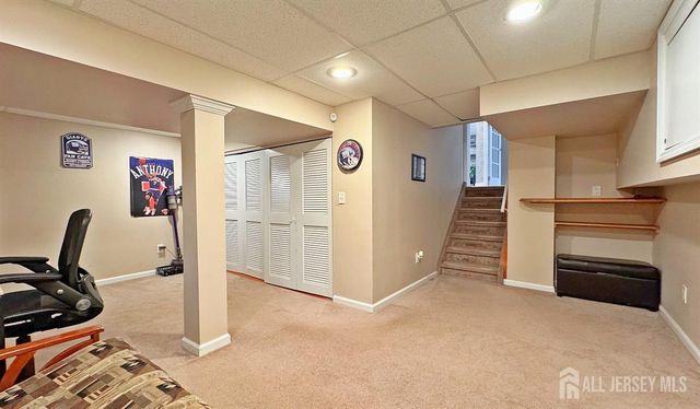 19 Norton Street, Edison, NJ 08820