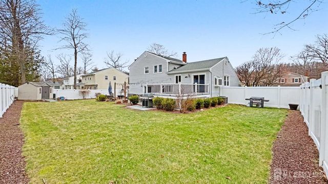 19 Norton Street, Edison, NJ 08820
