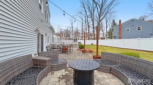 19 Norton Street, Edison, NJ 08820