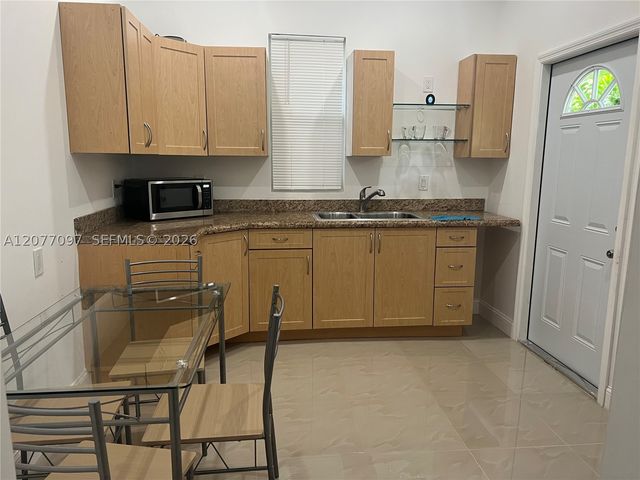 1412 SW 82nd Ct 2, Miami, FL 33144