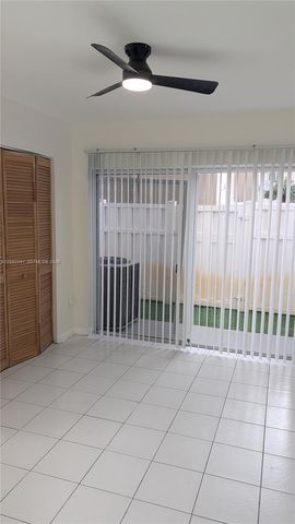 208 Riviera Circle 67-10, Weston, FL 33326
