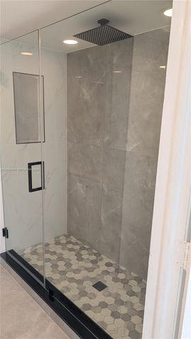208 Riviera Circle 67-10, Weston, FL 33326