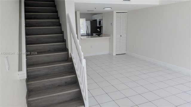 208 Riviera Circle 67-10, Weston, FL 33326