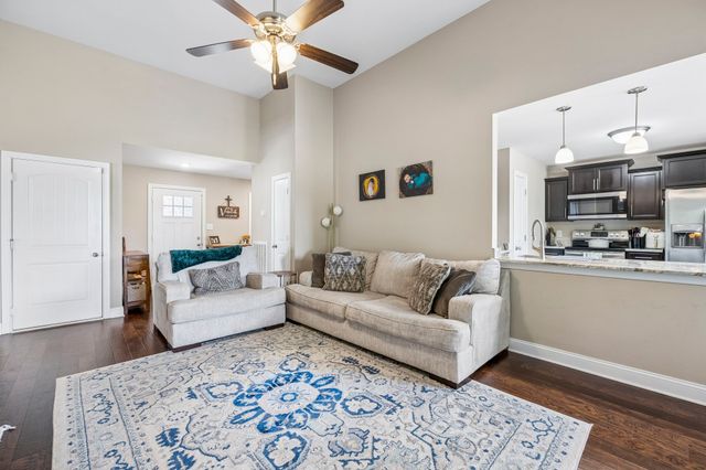 1149 Racker Dr, Clarksville, TN 37043