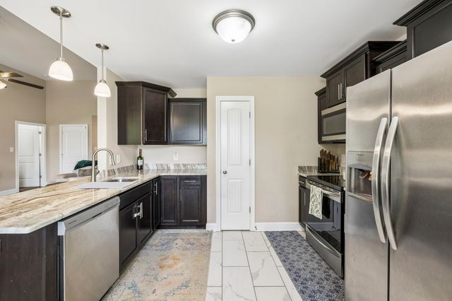 1149 Racker Dr, Clarksville, TN 37043