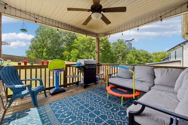 1149 Racker Dr, Clarksville, TN 37043