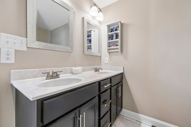 1149 Racker Dr, Clarksville, TN 37043