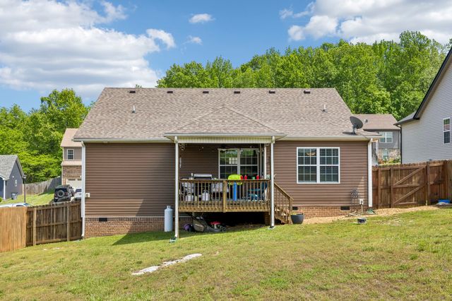 1149 Racker Dr, Clarksville, TN 37043