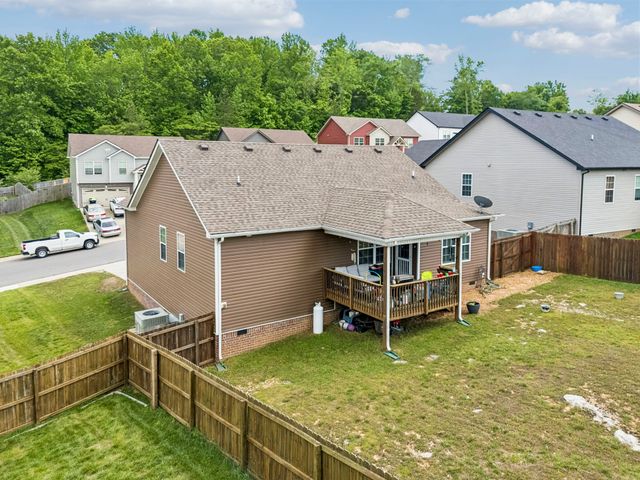 1149 Racker Dr, Clarksville, TN 37043