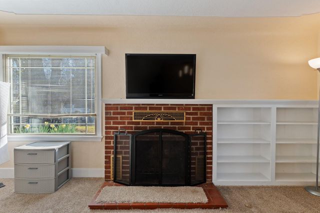 686 Coronado Street, Redding, CA 96003