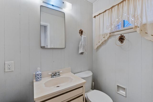 686 Coronado Street, Redding, CA 96003