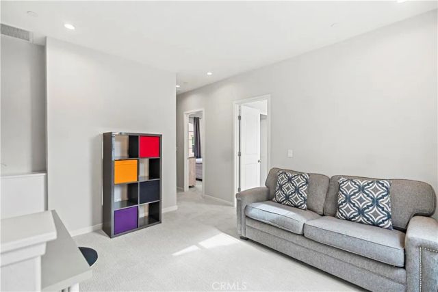 135 Messenger, Irvine, CA 92618