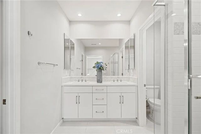 135 Messenger, Irvine, CA 92618