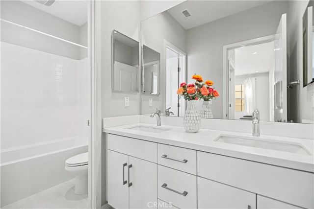 135 Messenger, Irvine, CA 92618