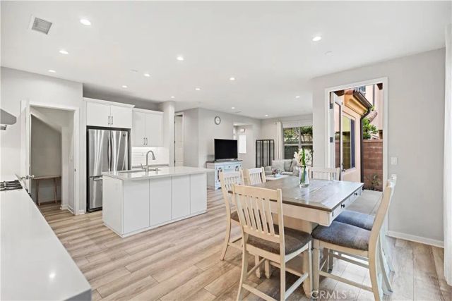 135 Messenger, Irvine, CA 92618