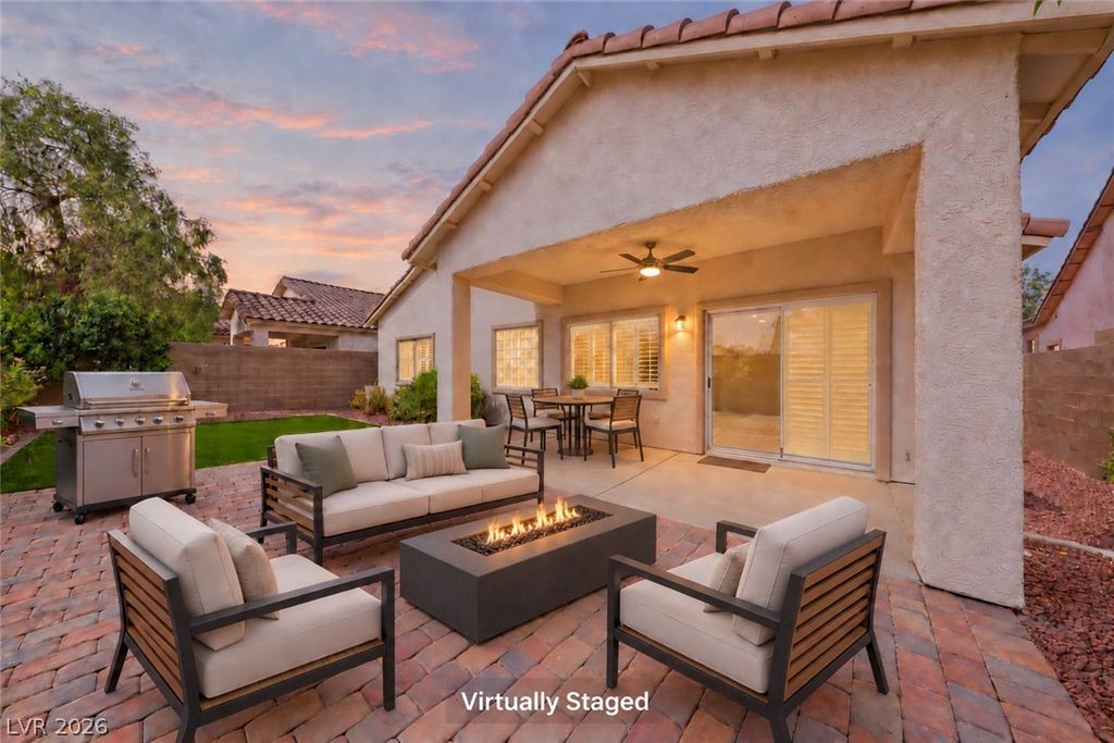 2772 Gallant Hills Drive, Las Vegas, NV 89135 — photo 2