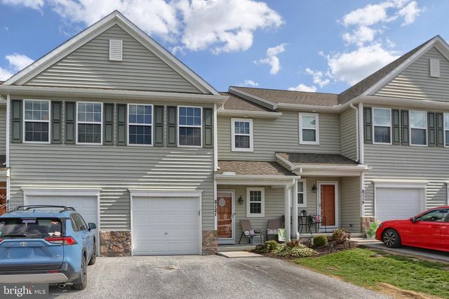 8121 LENKER DR, Harrisburg, PA 17112
