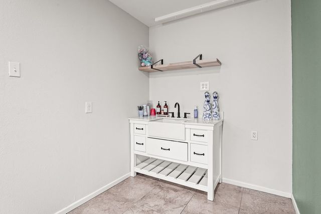 3103 Metz Dr, Midland, TX 79705