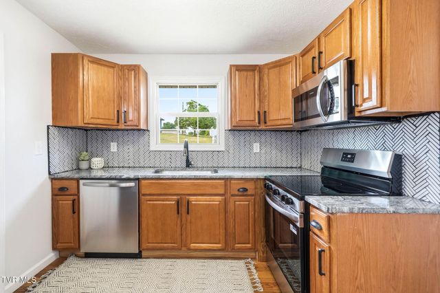 139 Grandview Road, Church Hill, TN 37642