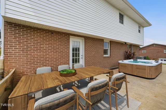 139 Grandview Road, Church Hill, TN 37642