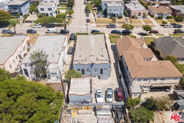 2211 S Bronson Avenue, Los Angeles, CA 90018