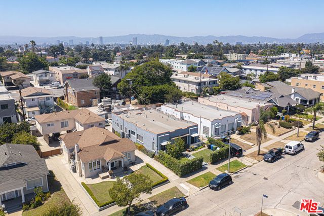 2211 S Bronson Avenue, Los Angeles, CA 90018
