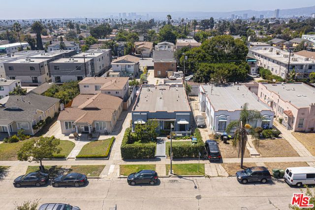 2211 S Bronson Avenue, Los Angeles, CA 90018