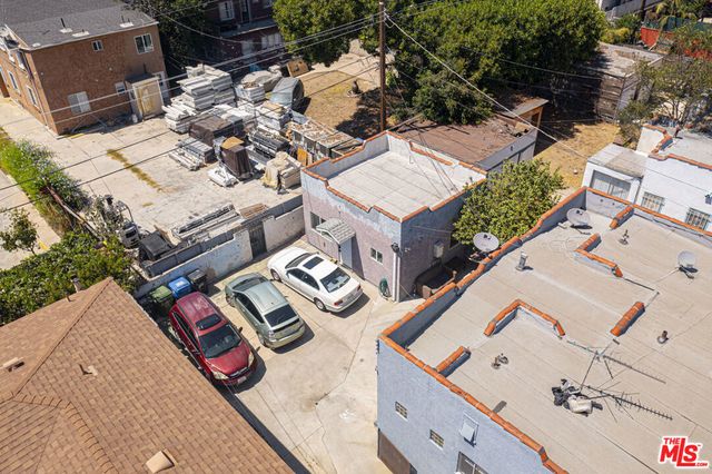2211 S Bronson Avenue, Los Angeles, CA 90018