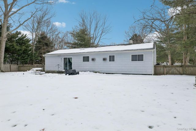 7 Joni Drive, Mount Sinai, NY 11766