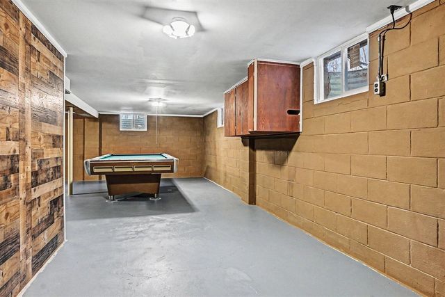 121 Fineview Avenue, Kalamazoo, MI 49004