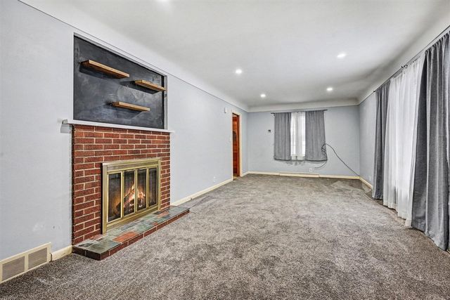 121 Fineview Avenue, Kalamazoo, MI 49004