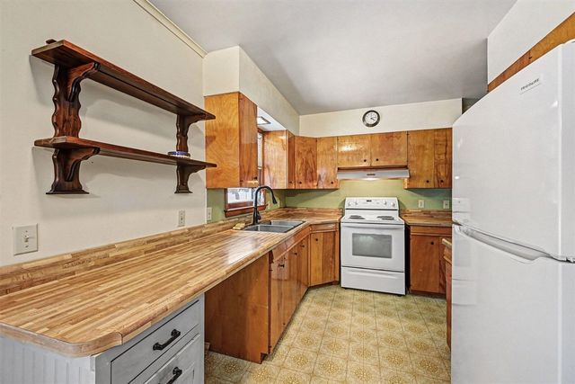 121 Fineview Avenue, Kalamazoo, MI 49004