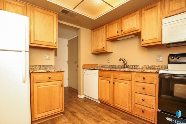 2505 S Kiwanis Ave Apt 145, Sioux Falls, SD 57105