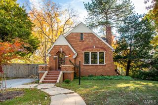 2360 Goodale Avenue, St Louis, MO 63114