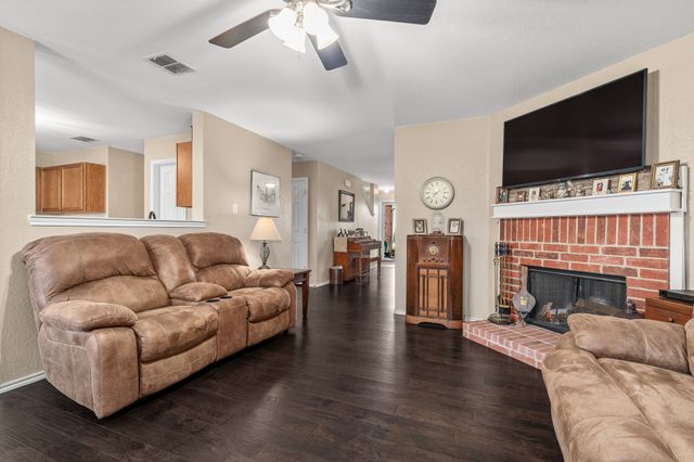 716 Riverflat Drive, Fort Worth, TX 76179