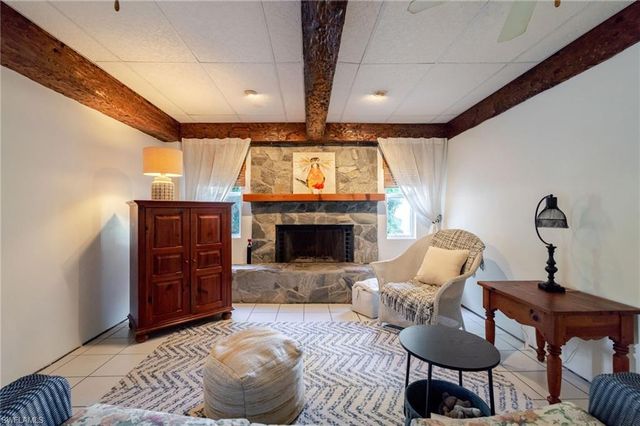 4730 Pembrooke LN, Bonita Springs, FL 34134