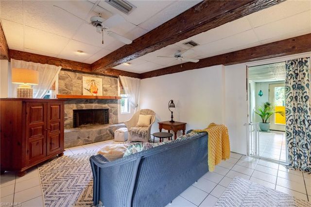 4730 Pembrooke LN, Bonita Springs, FL 34134