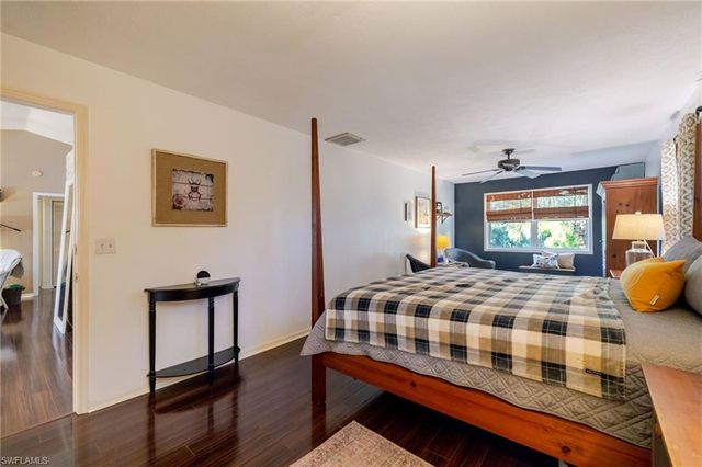 4730 Pembrooke LN, Bonita Springs, FL 34134