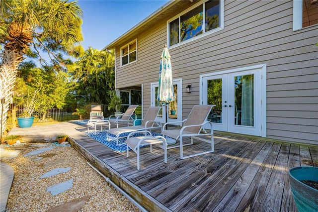 4730 Pembrooke LN, Bonita Springs, FL 34134