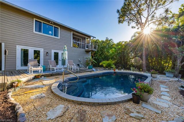 4730 Pembrooke LN, Bonita Springs, FL 34134