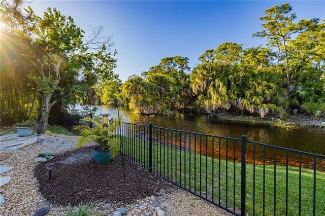 4730 Pembrooke LN, Bonita Springs, FL 34134