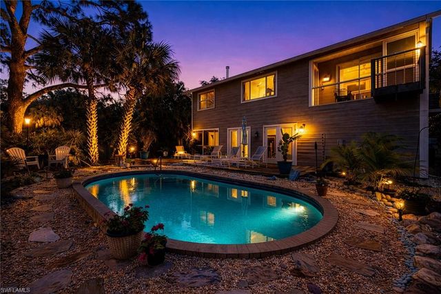 4730 Pembrooke LN, Bonita Springs, FL 34134