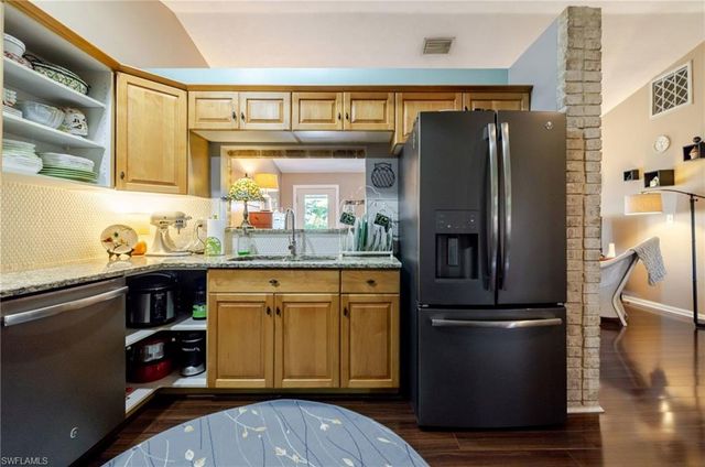 4730 Pembrooke LN, Bonita Springs, FL 34134