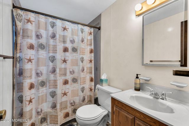 28 Oregon Avenue, Jackson, NJ 08527