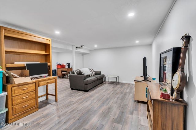 28 Oregon Avenue, Jackson, NJ 08527