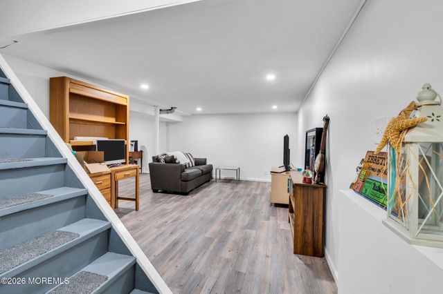 28 Oregon Avenue, Jackson, NJ 08527