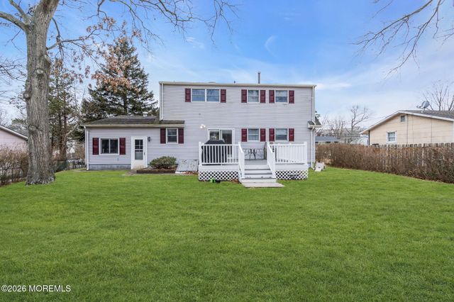 28 Oregon Avenue, Jackson, NJ 08527