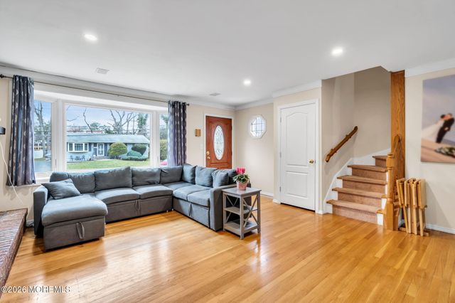 28 Oregon Avenue, Jackson, NJ 08527